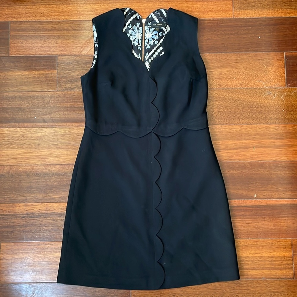 Ted Baker London Scalloped Trim Detail Classic Little Black Dress LBD Size 2